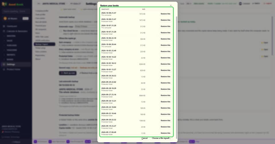 Restore from a snapshot — अपने आप बने हर backup की list, तारीख और समय के साथ।